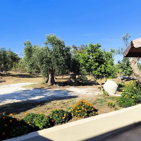 Guest house Ariadne's Garden 3*