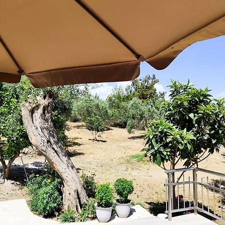 Vendégház Ariadne's Garden 3*